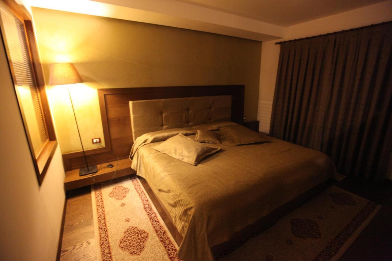 Hotel Alpin Llogara Dukat エクステリア 写真